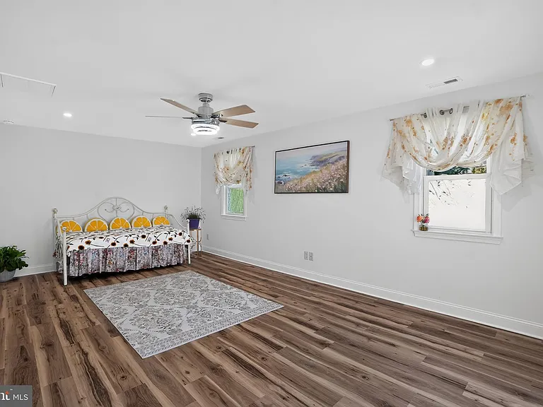 137 Walker Ln — Photo 27