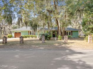 1110 Hookstra Dr, Beaufort, SC 29902