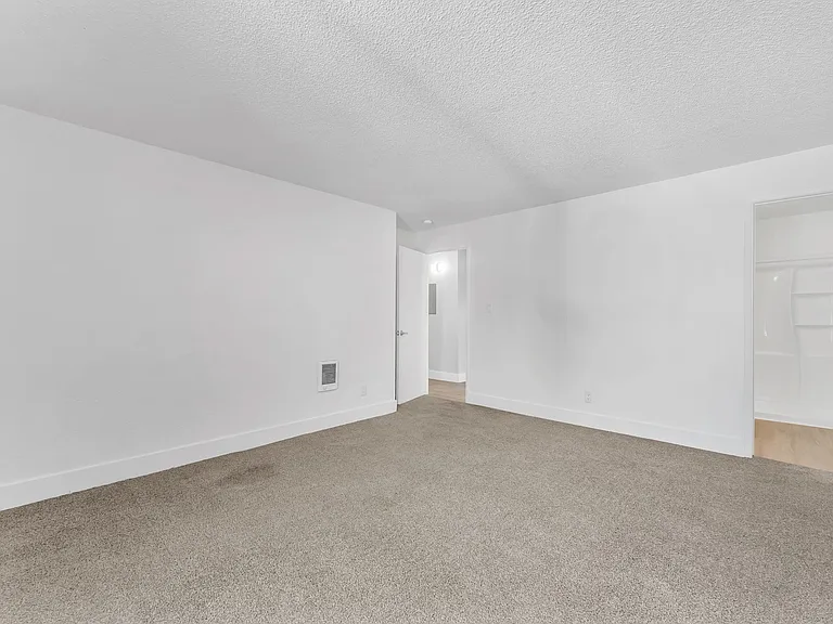 Sierra Woods — Photo 48
