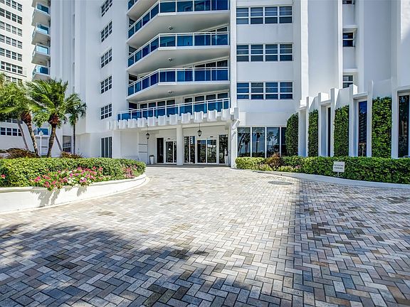 5th image of 3430 Galt Ocean Drive #310