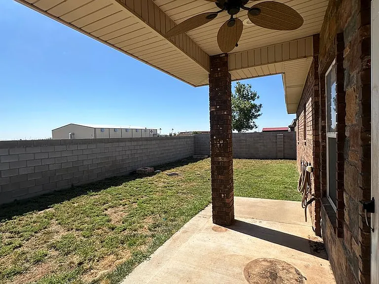 917 Almond Tree Ln — Photo 26