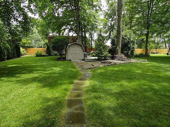 3rd image of 1619 Sunny Estates Dr