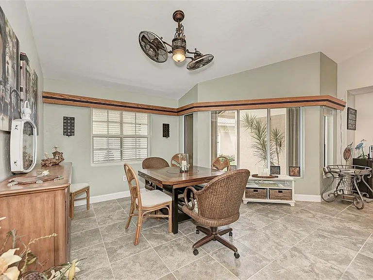 3126 Meadow Run Dr — Photo 16