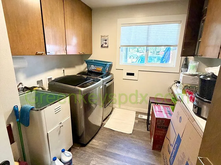 2230 SW Caldew St — Photo 15