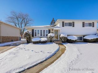 102 S Adeline Ave, Addison, IL 60101