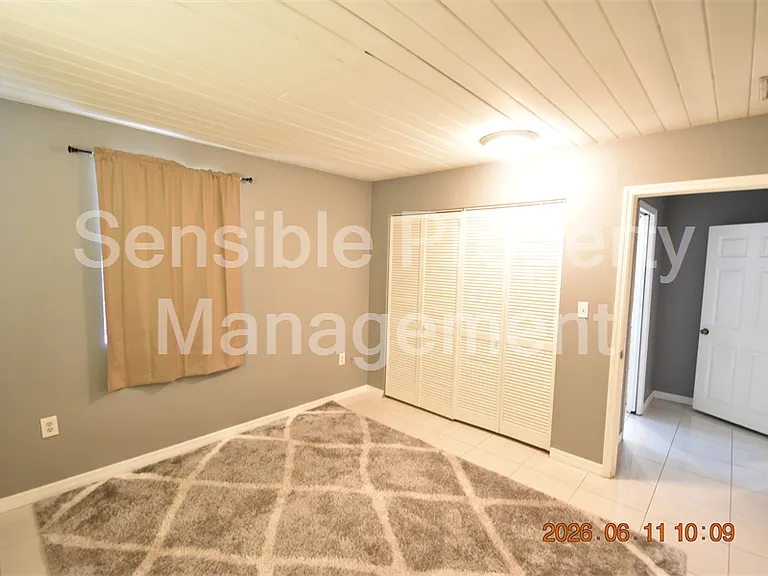 1906 E Bougainvillea Ave — Photo 18