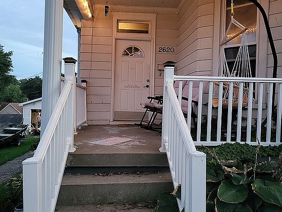 3rd image of 2620 Forest Ave