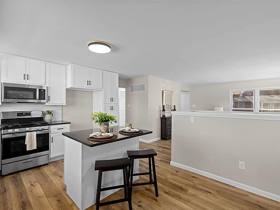 5th image of 2418 Wesington Dr