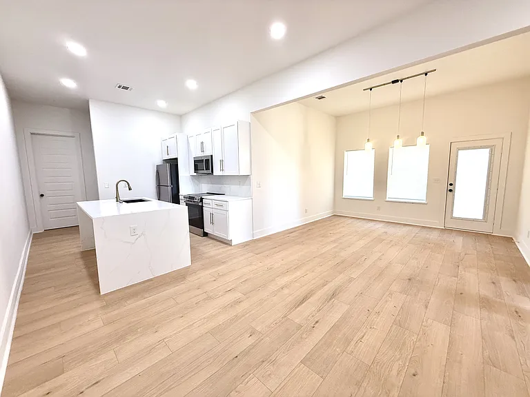 921 S Franklin Dr — Photo 9