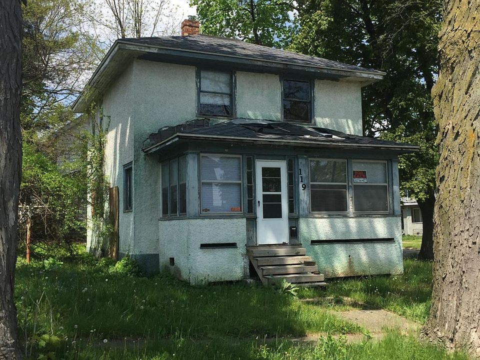 2nd image of 119 E Chestnut St