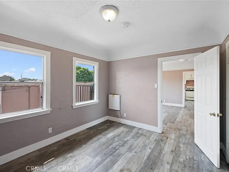 845 W 75th St #847-1/2 — Photo 1