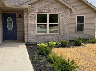 101 Pebble Creek Dr, Eaton, OH 45320