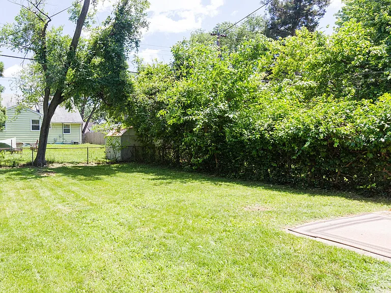 6821 Radcliffe Dr — Photo 32