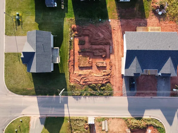 13 Paddington Ave, Charlottetown, PE C1E 0K3