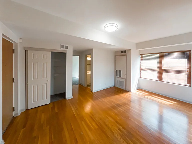Madison Apartments — Photo 3