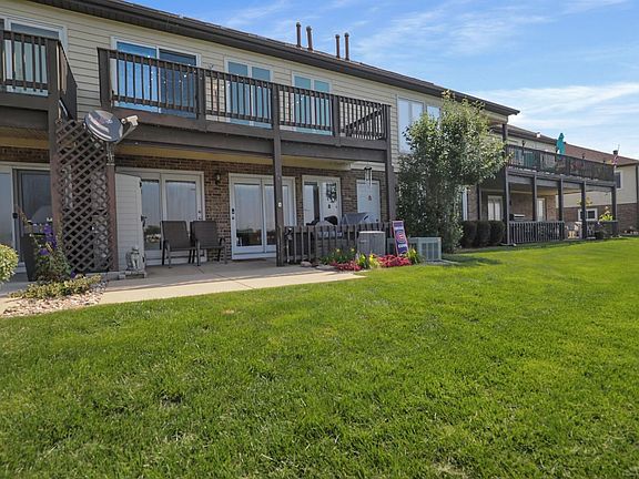 2nd image of 5030 Spinnaker Ln Unit C