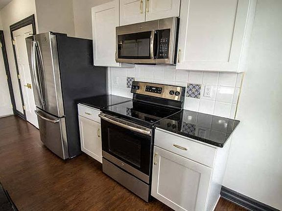 4th image of 236 S 2nd St APT 201