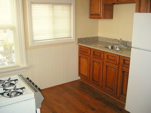 2nd image of 2125 Channing Way