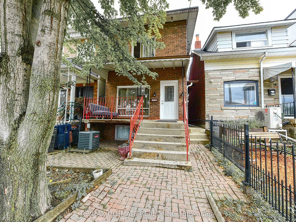 1st image of 8 Corby Ave