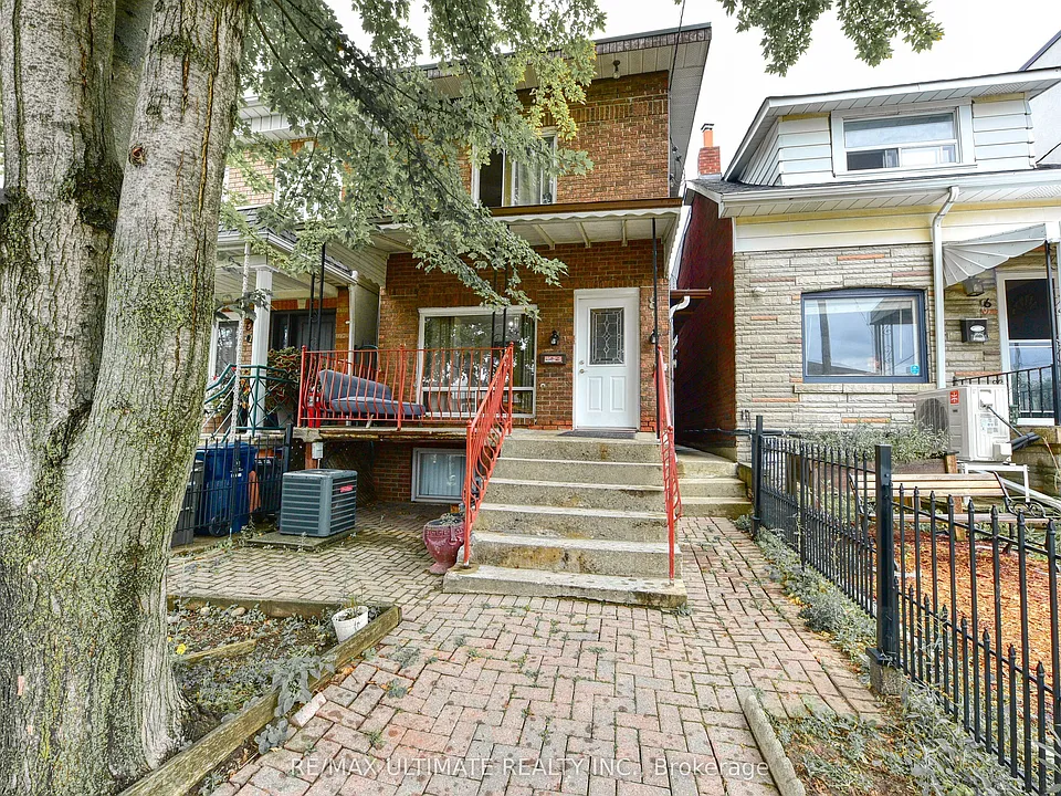 8 Corby Ave
