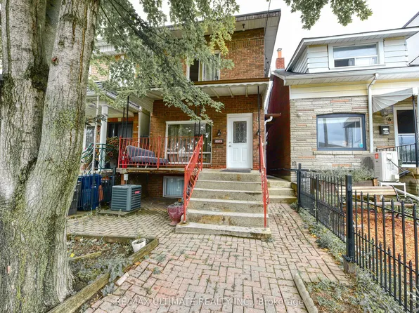 8 Corby Ave, Toronto, ON M6E 1V1
