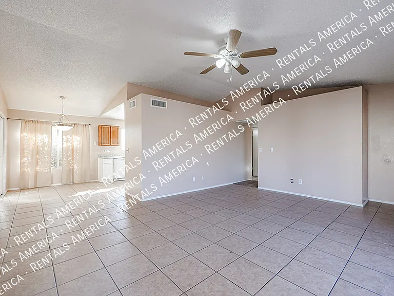 630 E Jensen St #128 — Photo 7