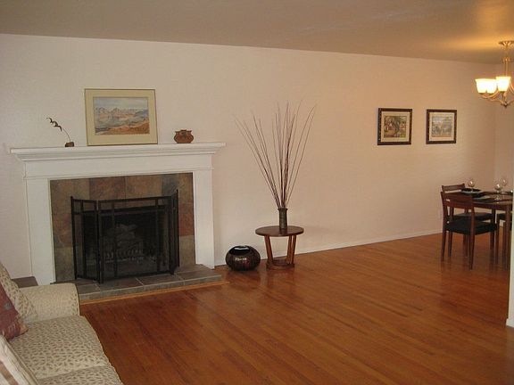 Living Room Flows to Dining Ell