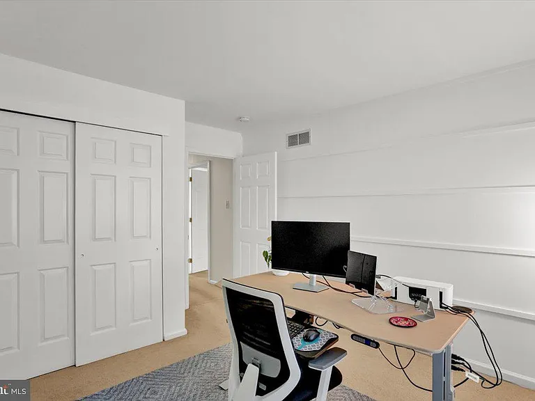 2305 Carriage Ln #2305 — Photo 19