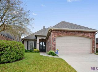 10821 N Shoreline Ave, Baton Rouge, LA 70809