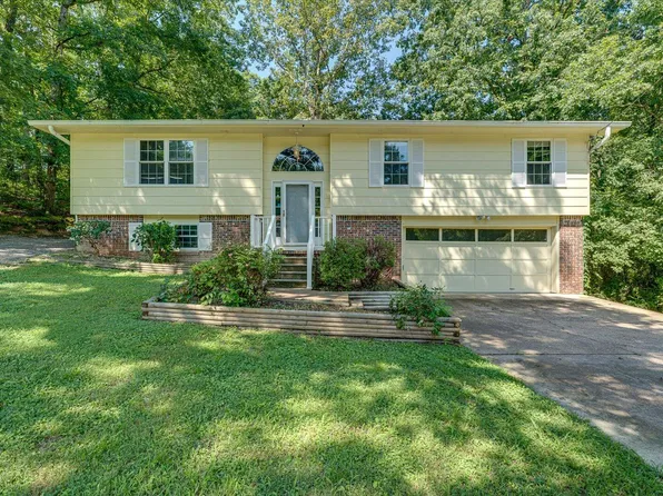 8901 Dalton Ln, Soddy Daisy, TN 37379