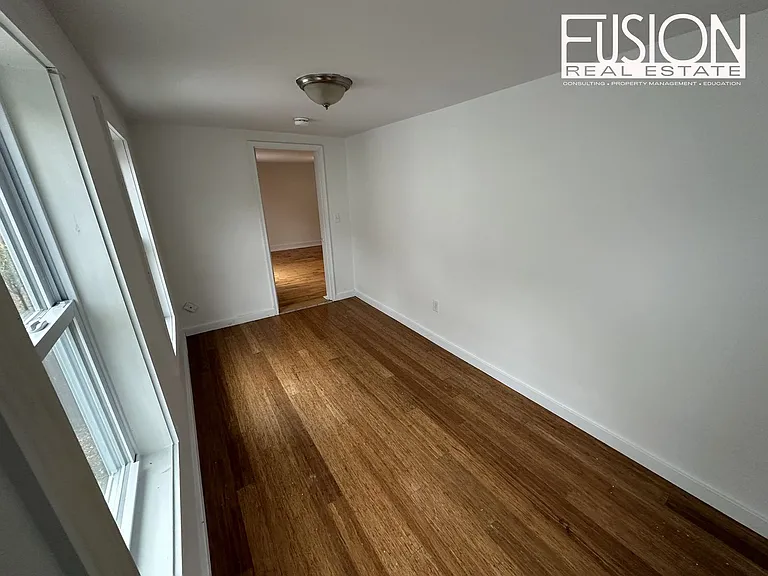340 Manhattan Dr — Photo 24
