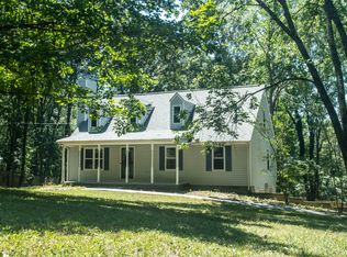 206 Brookwood Dr, Burns, TN 37029
