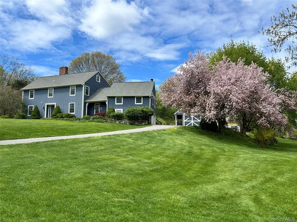 2 Pine Tree Drive, Katonah, NY 10536