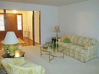 4th image of 15863 Robinwood Dr