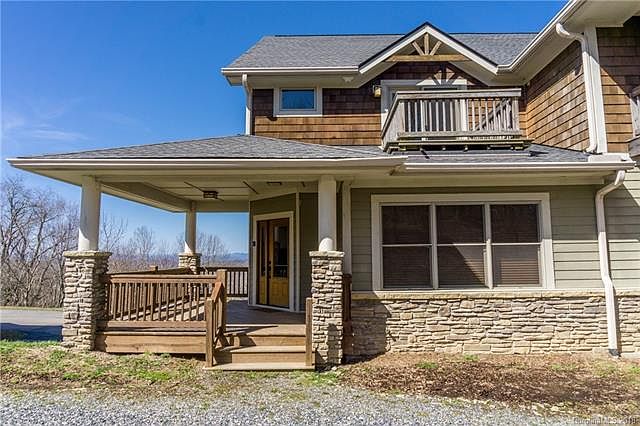 1st image of 401 Vista Dr #9