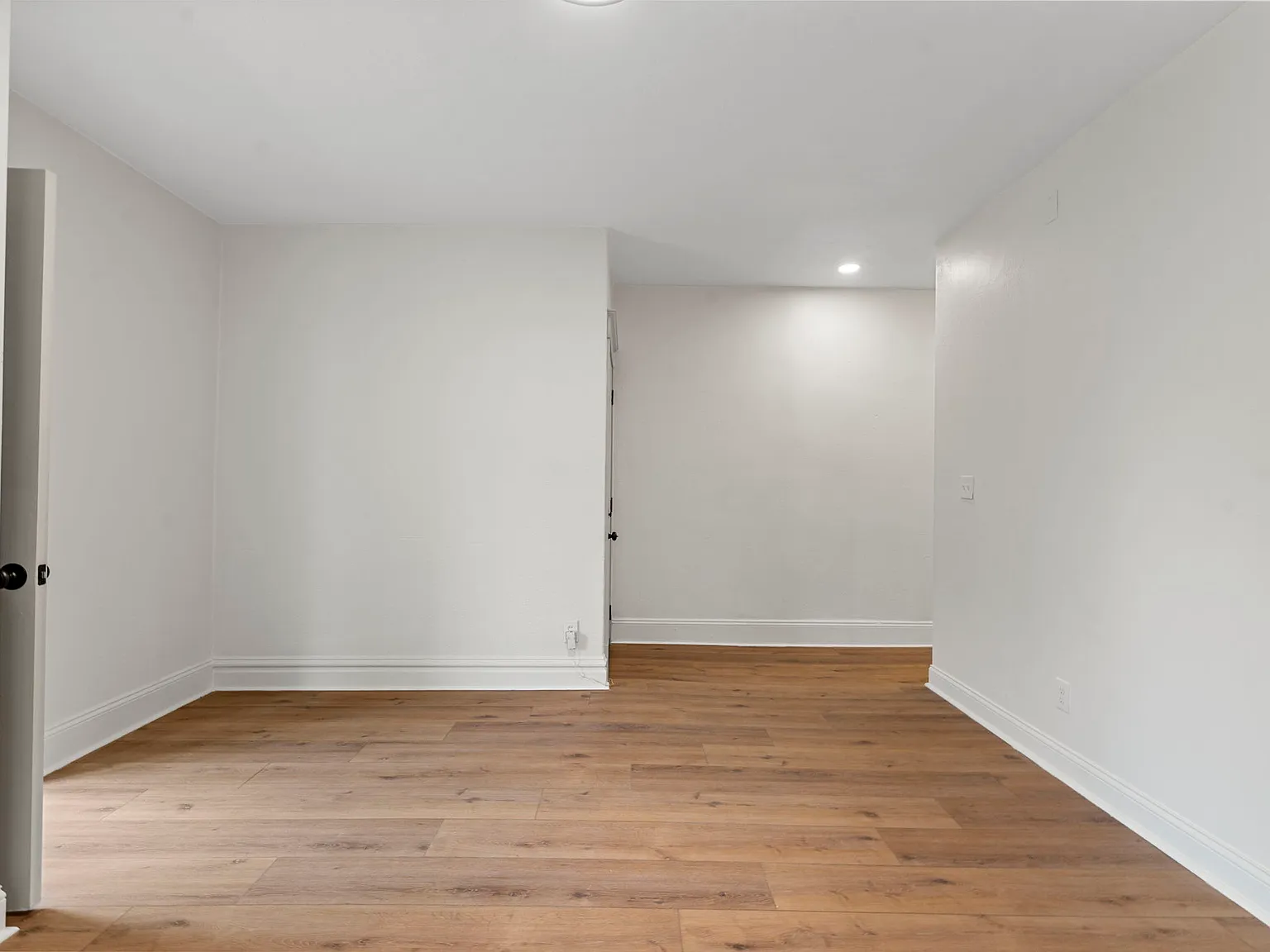 3728 Hydraulic Ave — Photo 4