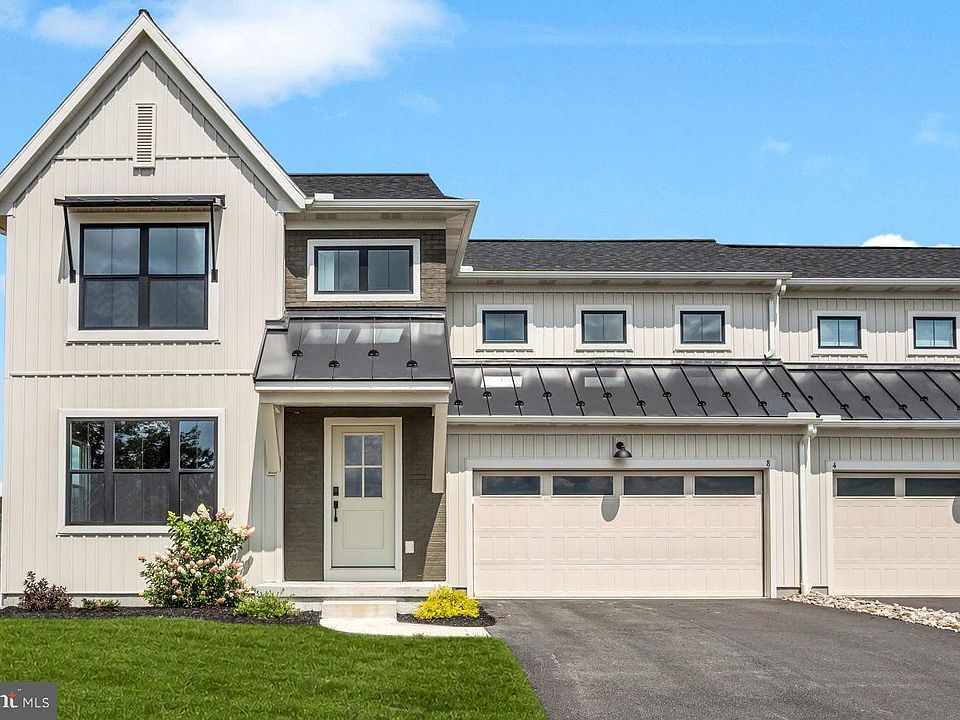 1st image of 8 Melrose Ln