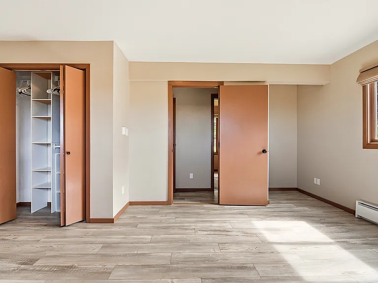 10228 Christopher Dr — Photo 22