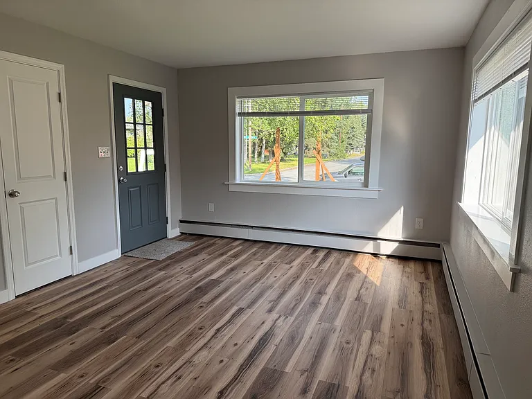 2456 Galewood St — Photo 3