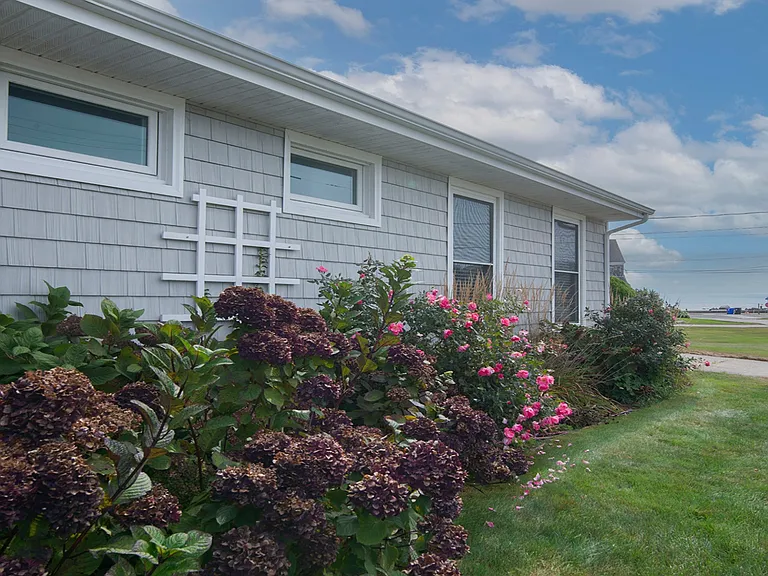 105 Sound Breeze Ave — Photo 3