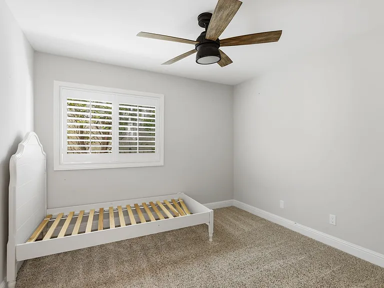 3235 W Sierra Dr — Photo 27