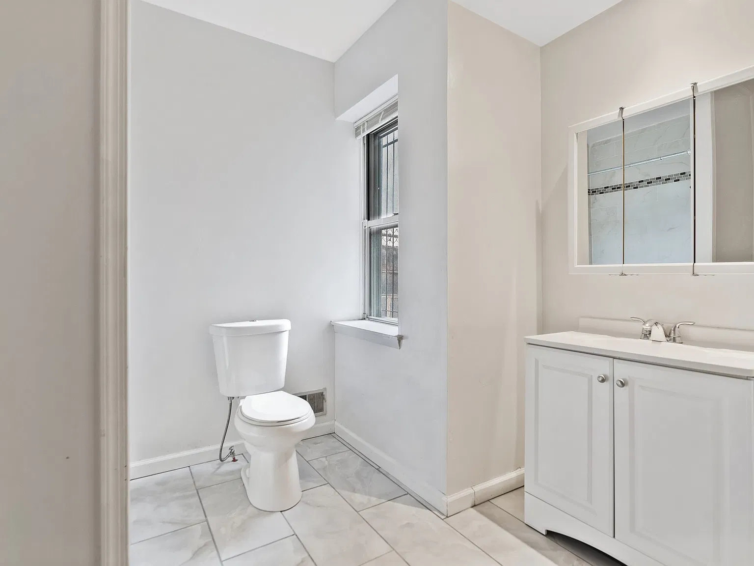 2024 N Gratz St — Photo 3