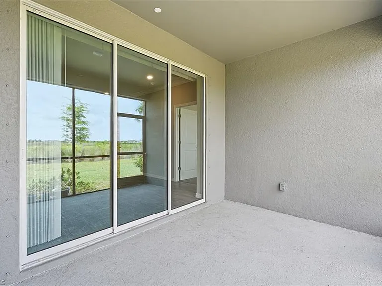 11841 Venetian Lagoon Dr — Photo 31