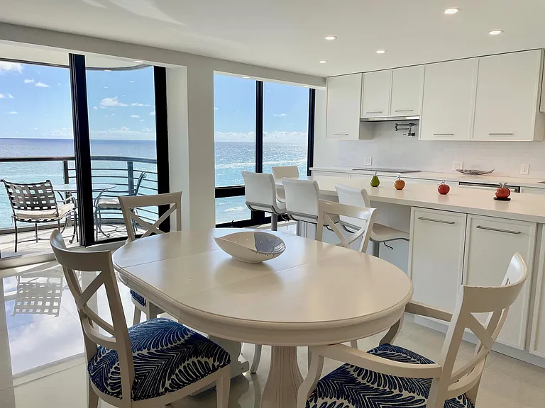 250 S Ocean Blvd #6F — Photo 37