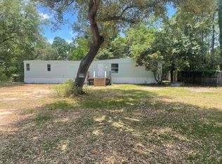 9043 Larker Woods Rd, Navarre, FL 32566
