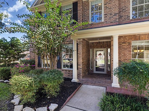 4th image of 8410 Castle Pond Ct