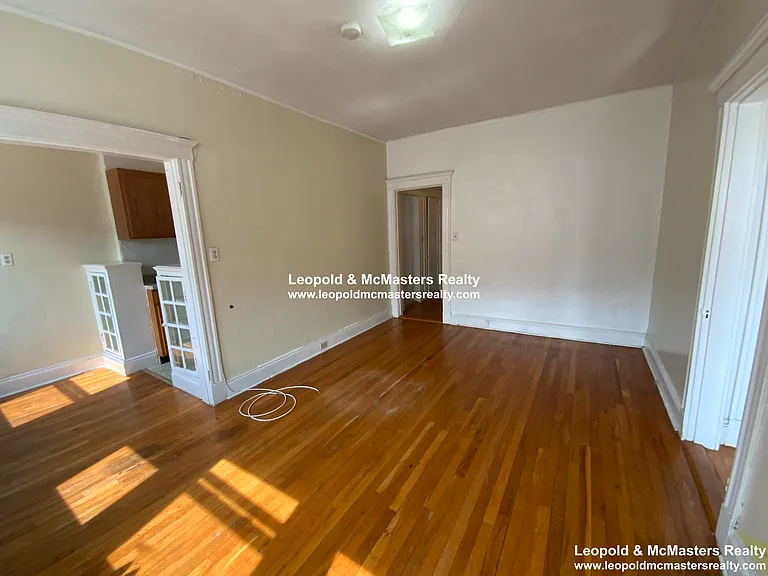 Kelton Street Apartments — Photo 23