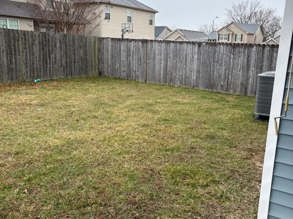 3756 Sunflower St, Lexington, KY 40509