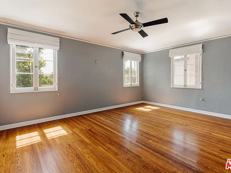 3008 Motor Ave — Photo 2