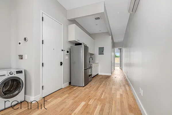 Rented by Rennit Inc. | media 6